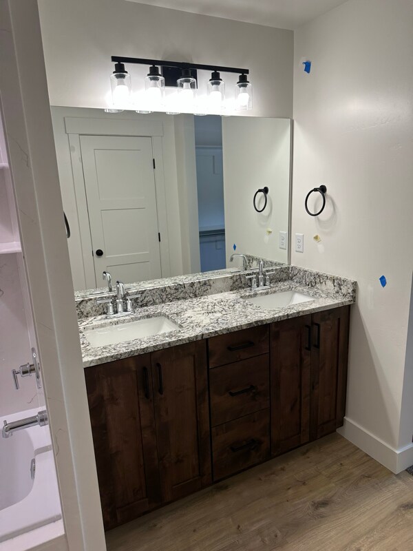 Foto del edificio - 520 E South Weber Dr