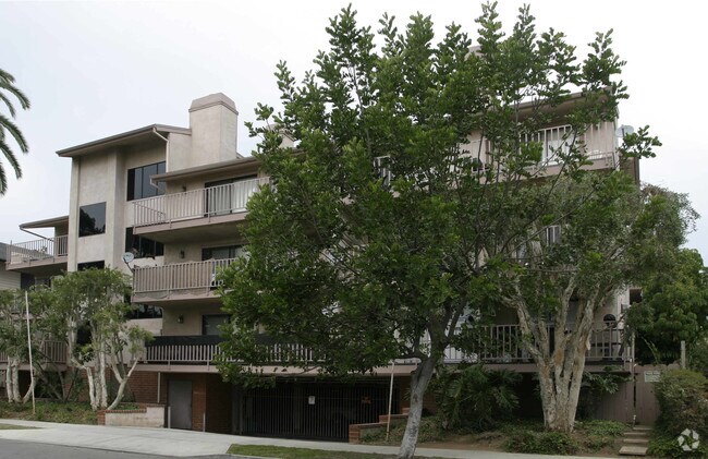 Building Photo - 3501 E Ransom St