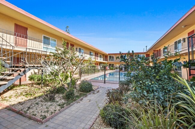 Foto del edificio - El Dorado Apts