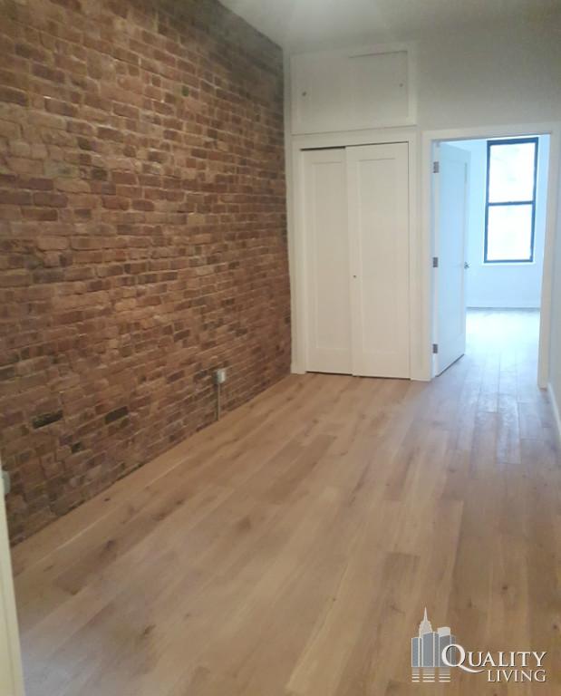 Foto del edificio - 1716 Himrod St