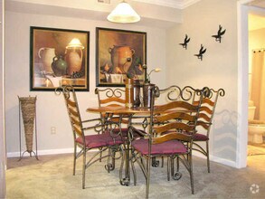 Dining Room - Walnut Terrace Apartments