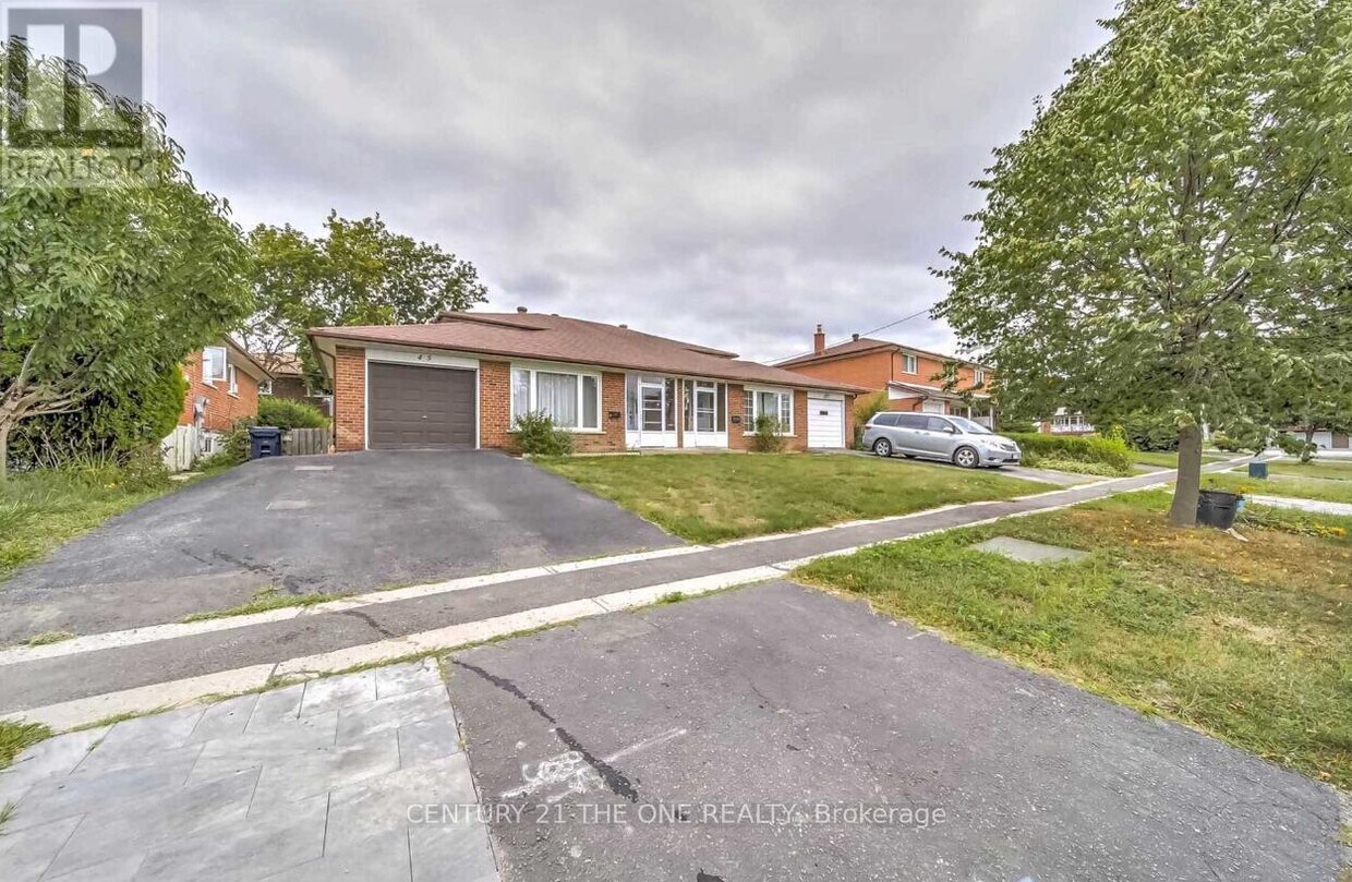 Primary Photo - 45 Greyhound Dr