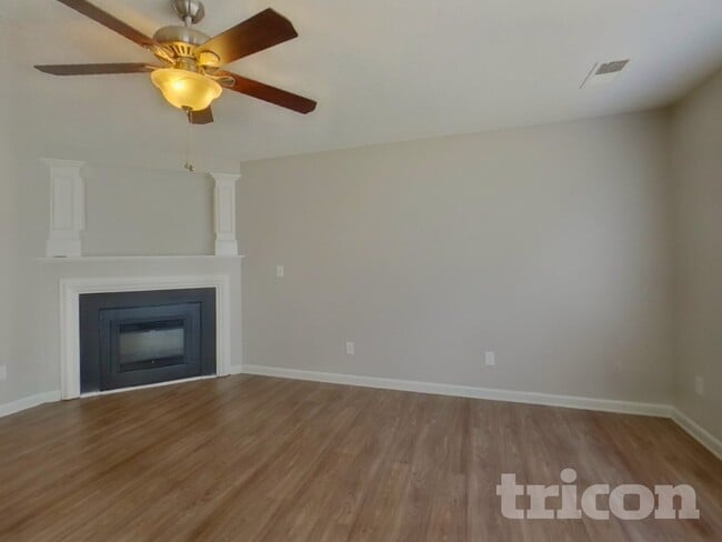 Building Photo - 12724 Deaton Hill Dr