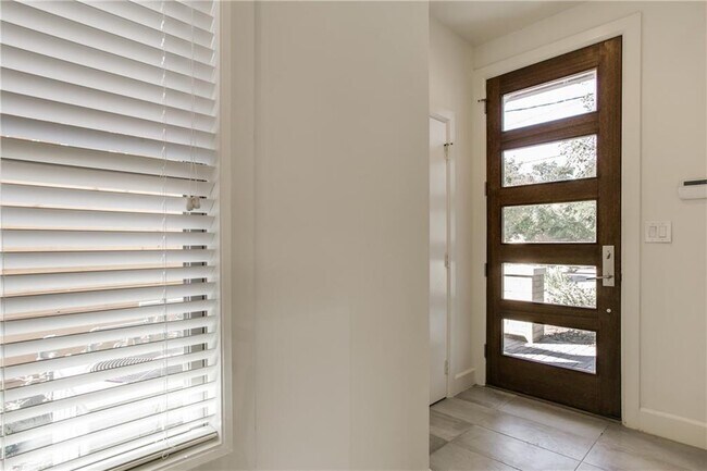 Building Photo - 4514 Abbott Ave