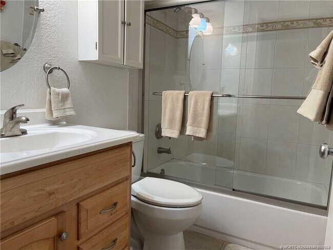 Foto del edificio - 429 NE Tradewind Ln