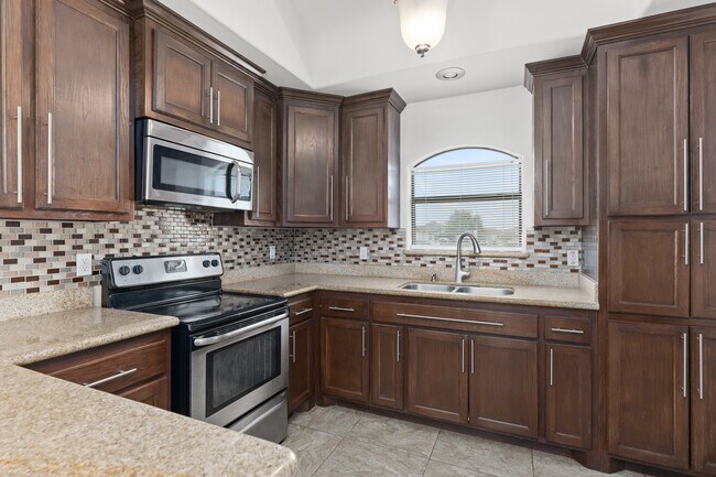 Building Photo - 6958 Blue Spruce St