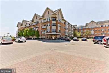 Building Photo - 23 Pierside Dr