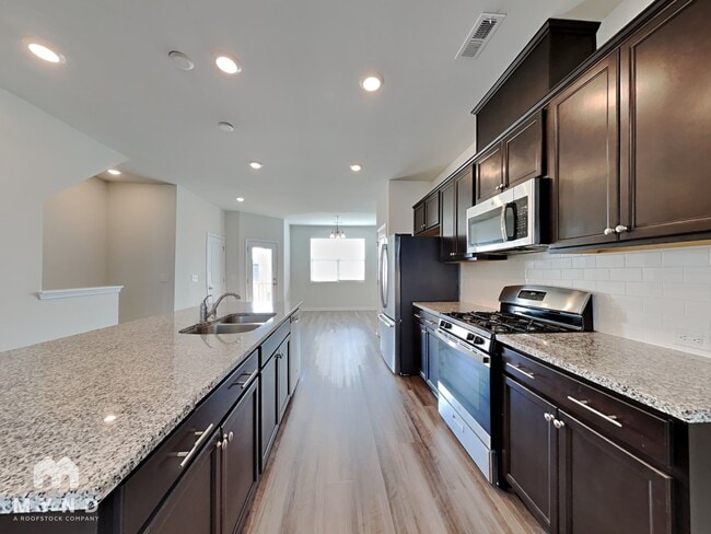 Building Photo - 6043 Kayton St