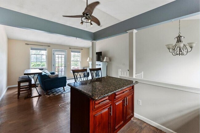 Building Photo - Lovely 3 Br / 2 Ba Home in Plymouth