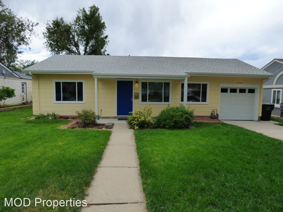 Primary Photo - 2 br, 1 bath House - 2719 S. Elm St.