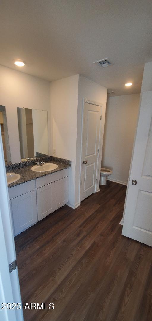 Building Photo - 1371 W Toltec Dr