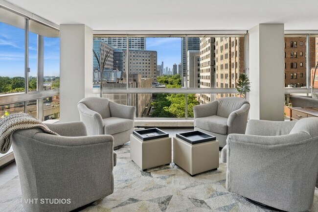 Foto del edificio - 320 W Oakdale Ave