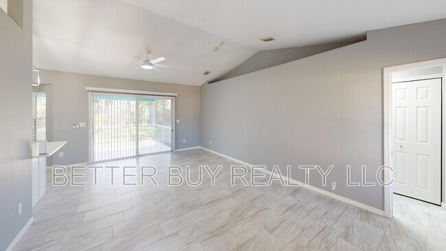 Foto del edificio - 138 Pine Grove Dr