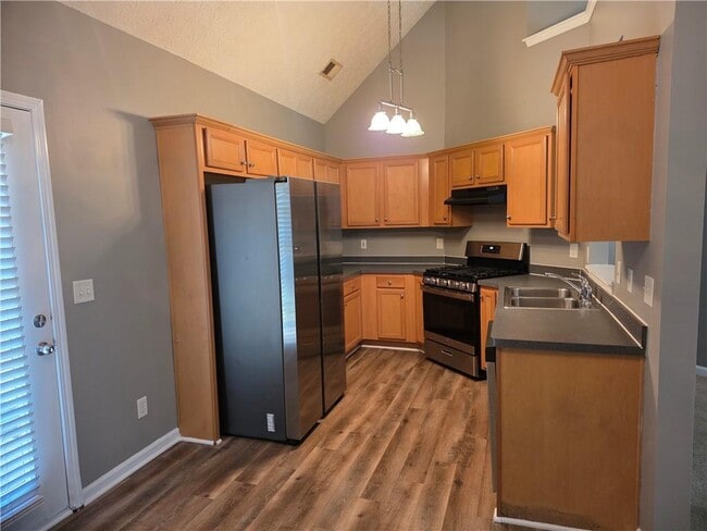 Building Photo - 307 Providence Dr