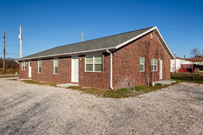 Building Photo - 1638 E North St