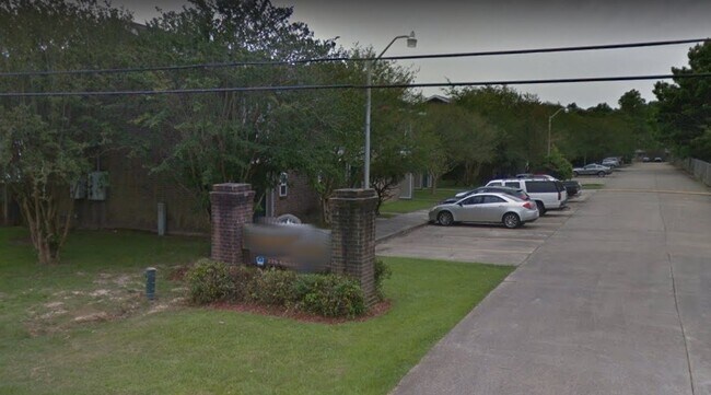 Foto del edificio - 4980 Lower Zachary Rd