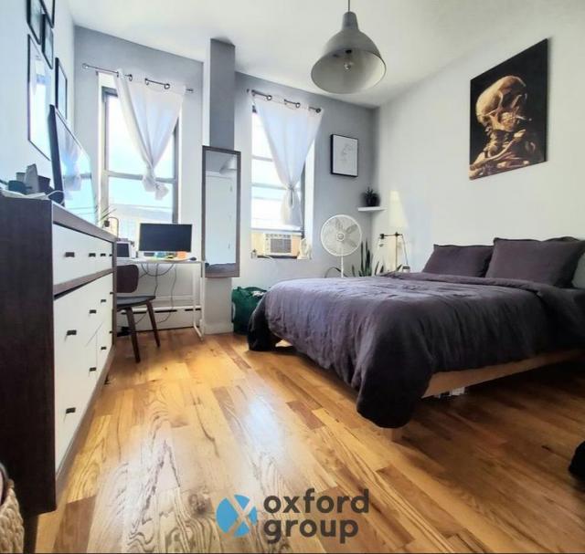 Foto del edificio - 3 bedroom in Brooklyn NY 11206