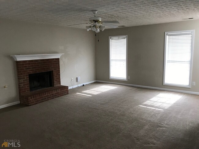 Building Photo - 1228 Melrose Forest Ct SE