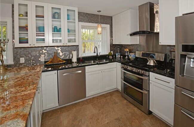 Foto del edificio - 7020 Mango Ave S