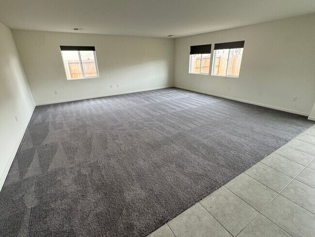 Building Photo - 8956 Elk Ravine Dr