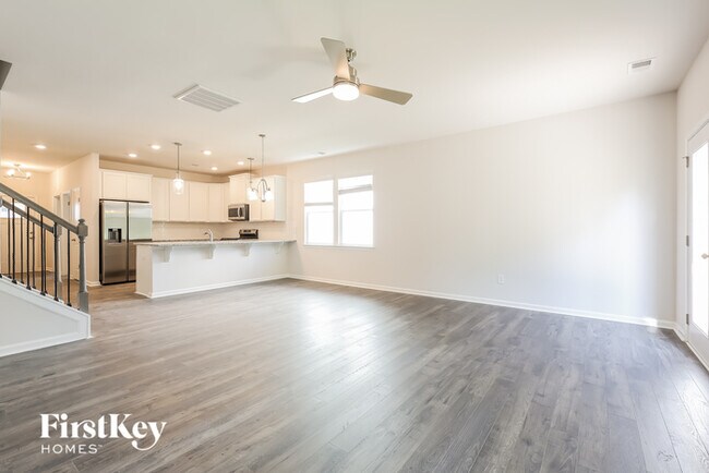 Building Photo - 114 Wild Lily Dr