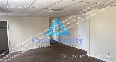 Foto del edificio - 11301 Main St