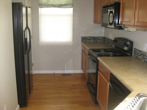 Building Photo - Beautiful 5 Bedroom Home for Rent on Creek...