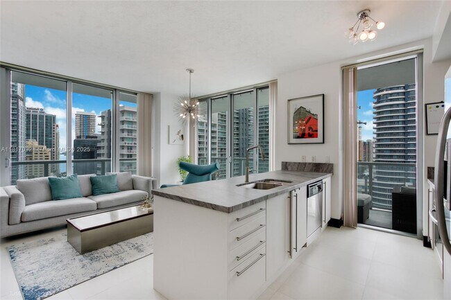 Foto del edificio - 79 SW 12th St