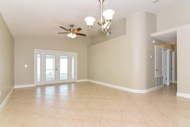 Building Photo - 1013 Eagles Forrest Dr