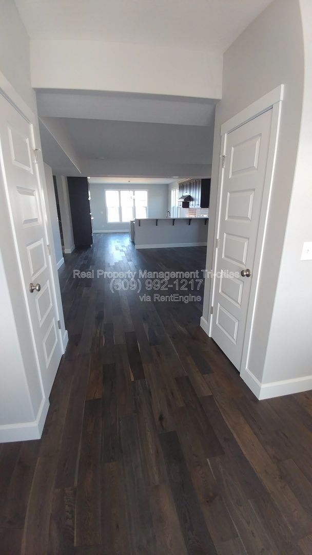 Building Photo - 9907 Coho Ct