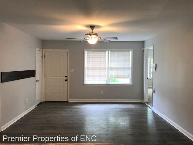 Building Photo - 4 br, 2 bath House - 639 Shadowridge Road