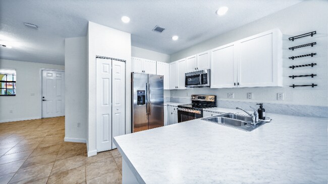 Building Photo - 144 SE 34th Ave