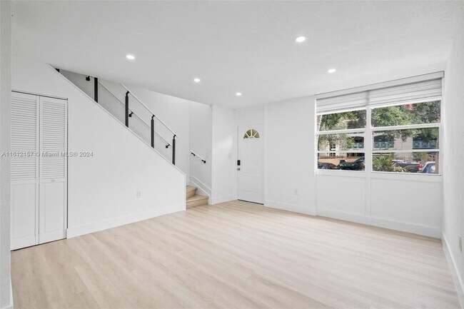 Building Photo - 5969 SW 69th St