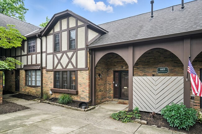 Building Photo - 665 Olde Towne Ave