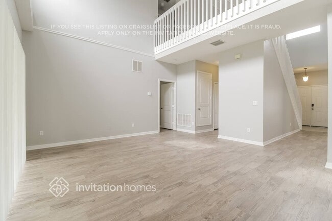 Building Photo - 16338 Deer Chase Loop
