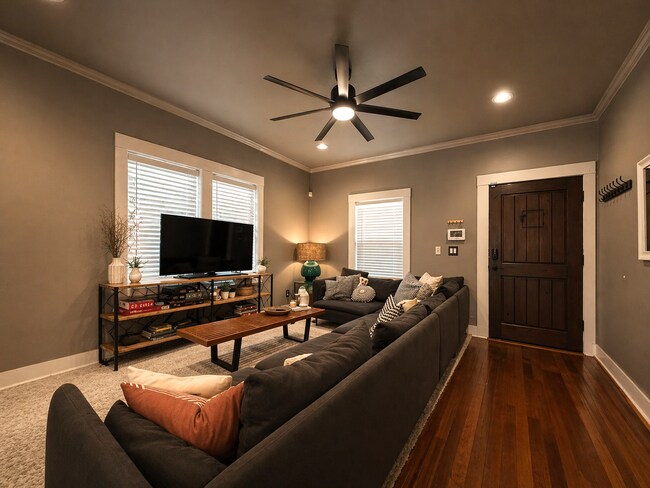 Foto del edificio - 326 Queen Anne Ct