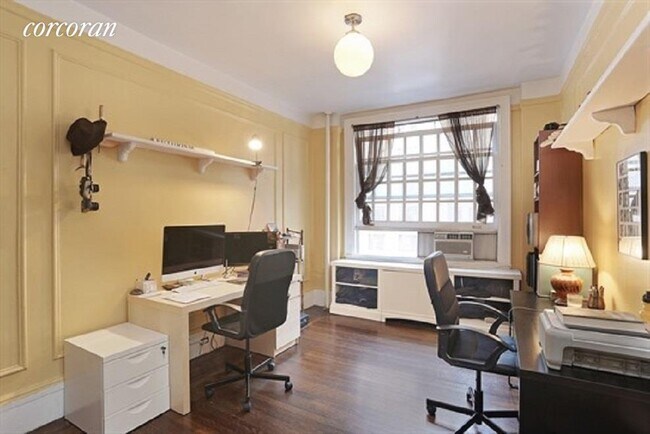 Building Photo - 527 W 110th St
