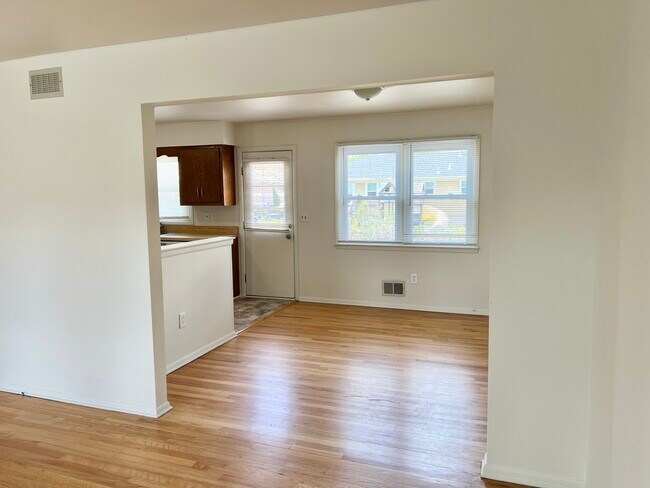 Foto del edificio - 944 Longboat Ave