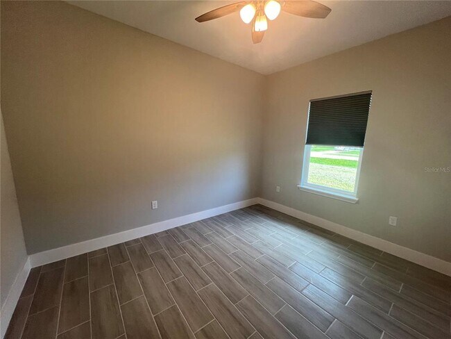 Building Photo - 1262 Oxsalida St