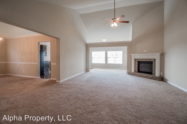 Building Photo - 111 Norfolk Cir
