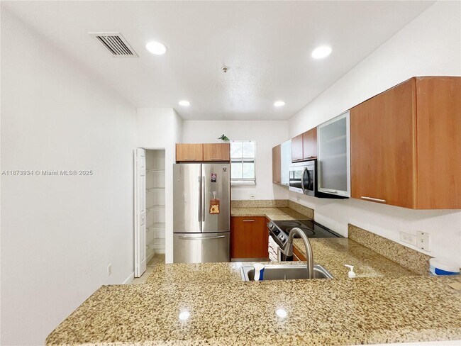 Foto del edificio - 2540 SW 14th Ave