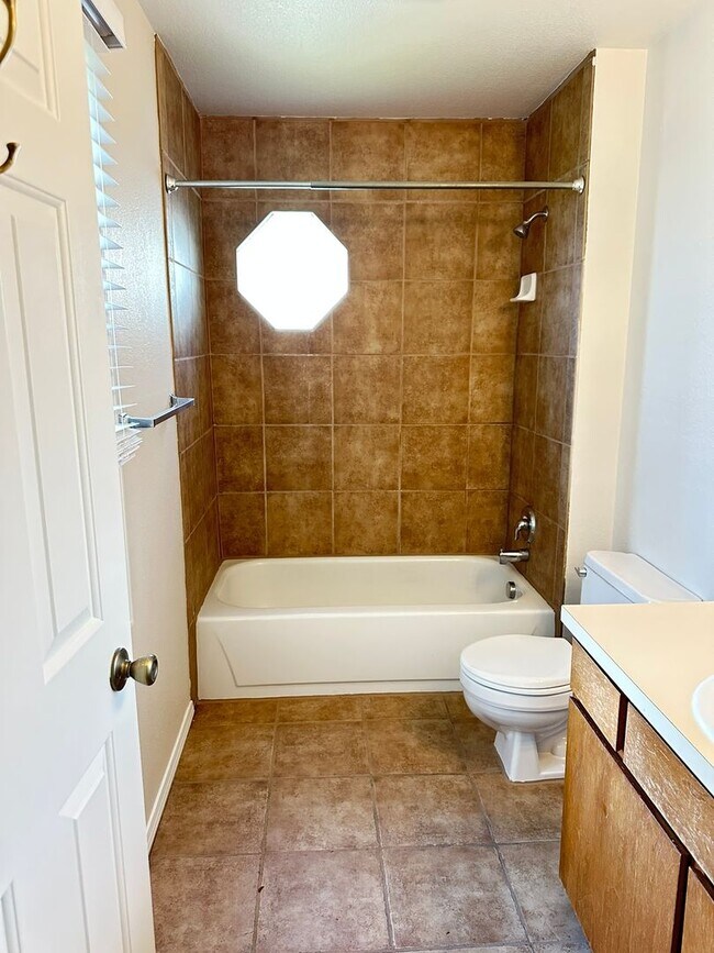 Foto del edificio - Beautiful 2 bed/2 bath condo in Hayden, ID...
