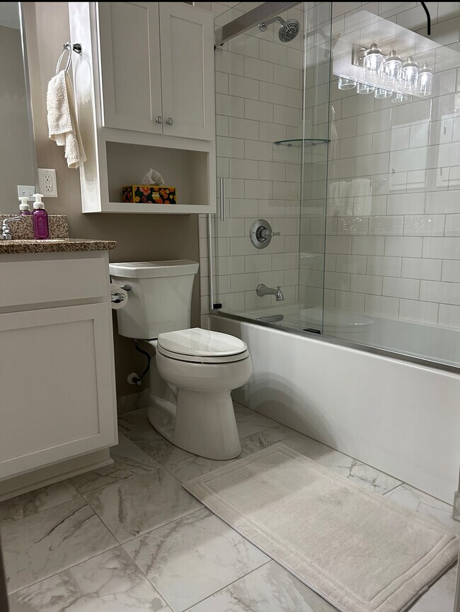 Foto del edificio - 2315 Crown Flair Dr