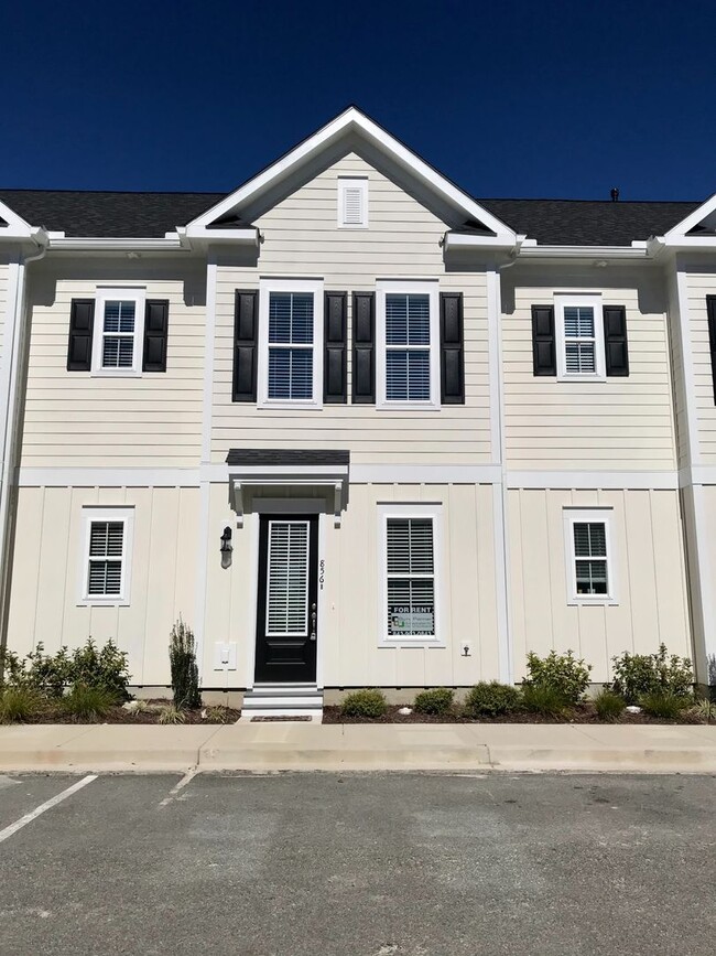 Building Photo - 856 Filliman Aly