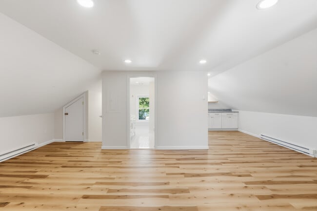 Building Photo - 22 Vernon St