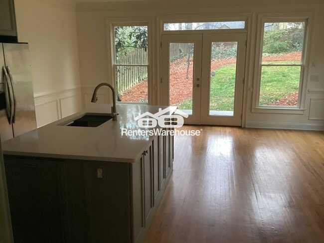 Building Photo - 1073 Davis Cir NW