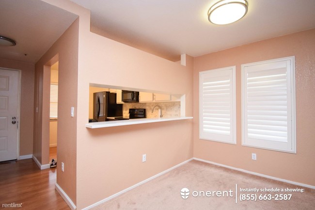 Building Photo - 1123 S Villa Way