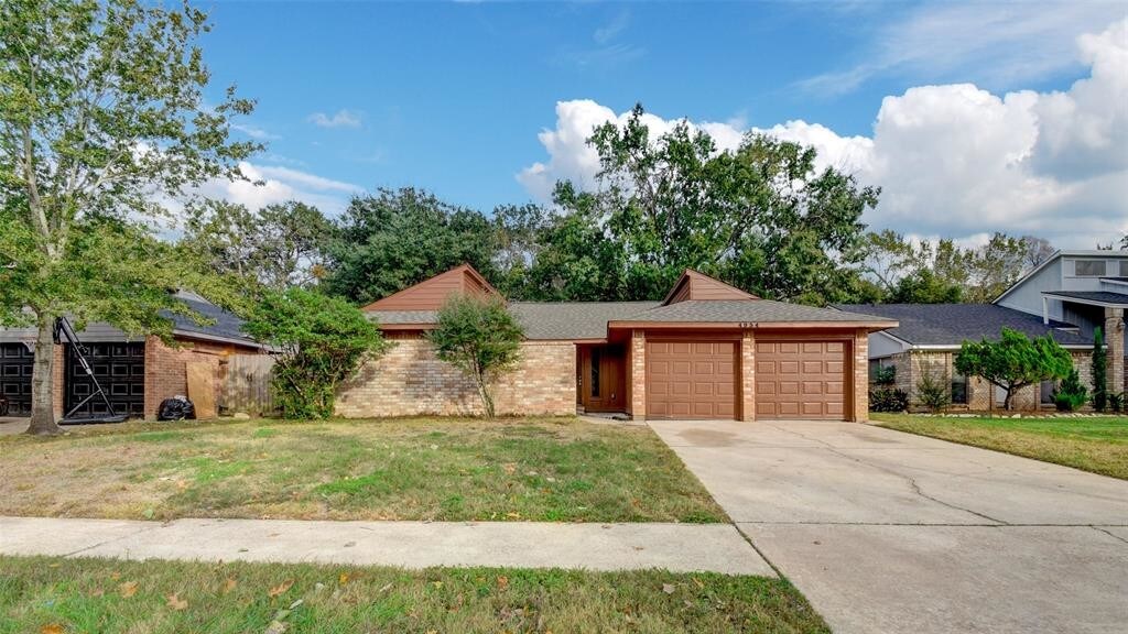 Primary Photo - 4934 Pine Cliff Dr