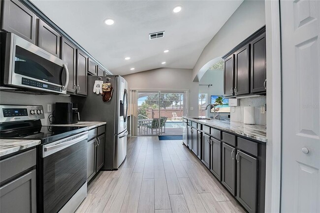 Building Photo - 1428 Casterton Cir