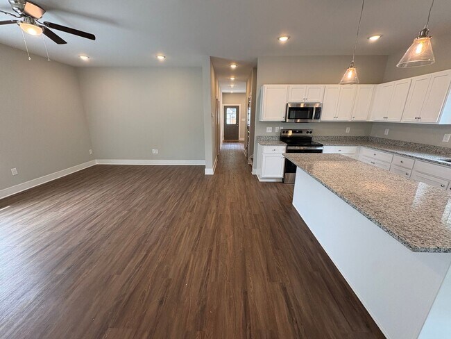 Foto del edificio - 184 Johnson Dr Ext